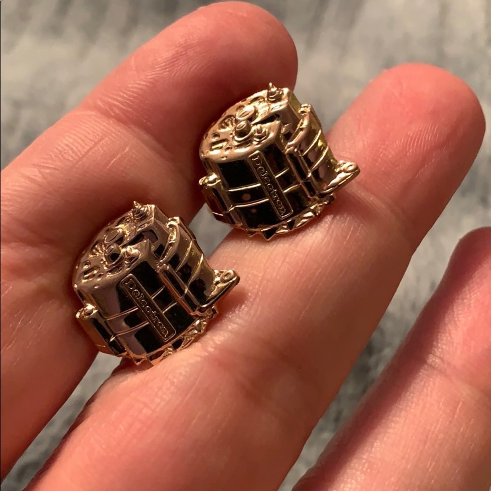 Vintage gold tone Mid-century Modern cufflinks.